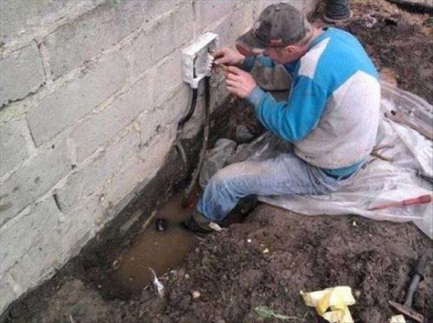 electrical-work-funny-safety-fails